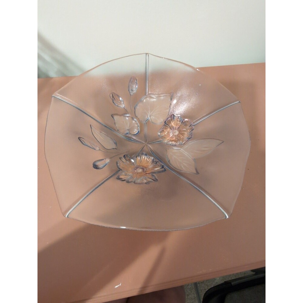 Mikasa Crystal Galypso Fruit Bowl With Raised Floral Design